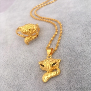 周大福狐狸金项链