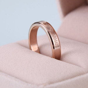 阿玛尼玫瑰金戒指