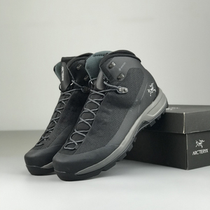 始祖鸟户外男鞋