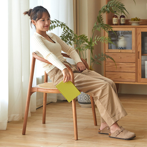 实木圈椅日式简约网红靠背餐椅北欧设计师创意复古藤编家用围椅