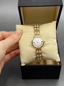 mikimoto御木本18k金akoya双排珍珠石英女士贝母手表上海现货