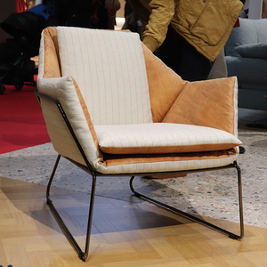 轻奢单人沙发椅 意大利米兰家具展休闲羽绒懒人ins单人皮布沙发椅