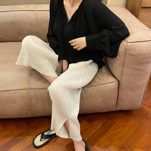 三宅一生褶皱裤子女士新款日系牛货高端压褶面料九分开叉阔腿裤包