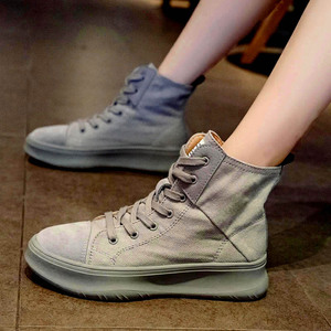 沙漠靴平底马丁靴2019新款英伦风靴配短裤女靴雪地靴女秋款帆布鞋