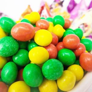 吉祥果彩色小糖果脆皮酥心巧克力豆80后回忆零食360g包邮