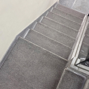 纯色楼梯踏步垫免胶自粘地毯家用楼梯垫实木防滑静音脚垫满铺定制