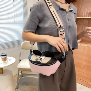 可爱包包女斜挎胸包夏天2021新款 ins潮学生包小包网红单肩斜挎包