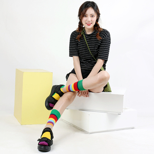 秋冬新款彩虹泫雅风潮ins百搭街头彩色中长筒滑板运动凉鞋小腿袜