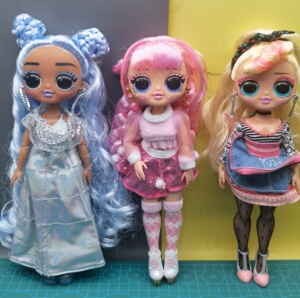 正版散货 惊喜omg大姐姐彩虹高中衣服鞋子女孩过家家diy娃娃玩具