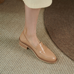 5cm粗跟包脚乐福鞋女真皮米白色平底鞋简约百搭低跟单鞋女