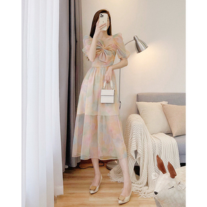粉色蕾丝连衣裙女夏长裙2024新款法式高级设计感小众仙女雪纺裙子
