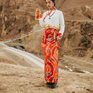 秋冬款藏族服装女半截裙红色锅庄舞藏式半身裙改良衬衣一片式裹裙