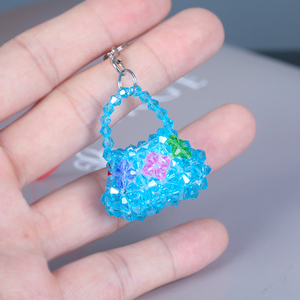 手工编织串珠吊坠饰品制作创意可爱钥匙扣水晶小包挂件成品装饰品