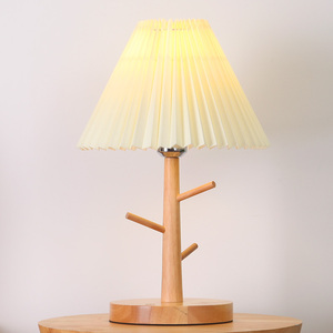 北欧台灯卧室床头实木