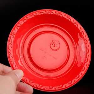 红色一次性碟子