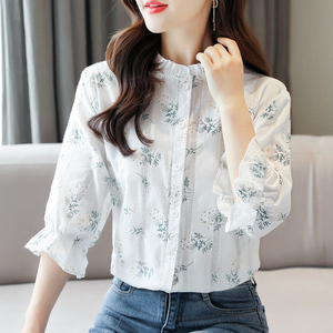 白衬衫女中袖2021春装新款设计感小众上衣立领花边纯棉碎花衬衣年