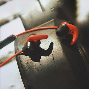 漫步者w280bt蓝牙运动耳机挂脖式磁吸重低音超长续航待机颈