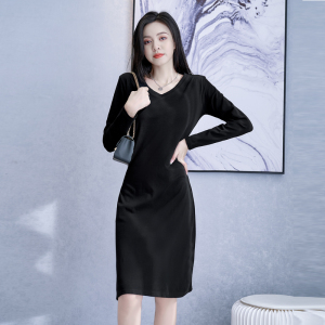 贵伊族女装旗舰店伊莲娜秋天巴黎秋天正品名歌连衣裙专柜2021韩版