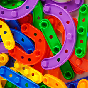 桌面益智玩具小班