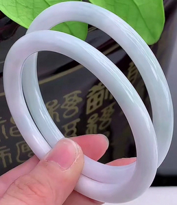 缅甸新款豆种瓷白色叮当圆条手镯圈口58-59鉴定天然a货翡翠女玉镯