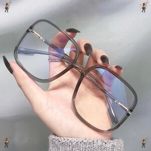 国字脸近视眼镜