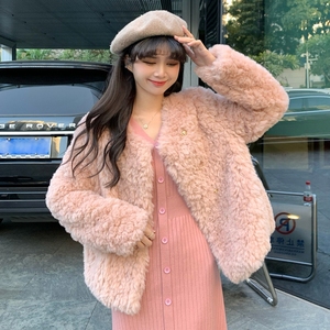 粉色羊羔毛绒外套女秋冬加厚百搭小个子宽松短款皮毛一体保暖上衣