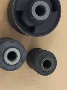 适配现代朗动瑞纳雅绅特三角臂胶套下支臂摆臂拖臂控制臂橡胶衬套