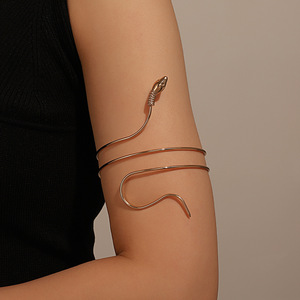 跨境欧美夸张蛇形手环女 复古时尚扭曲缠绕金属小蛇臂环个性袖箍
