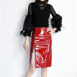 真皮皮裙女2020新款时尚半身裙开叉拉链一片式绵羊皮包臀亮皮漆皮