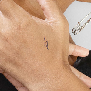 手指纹身贴方块