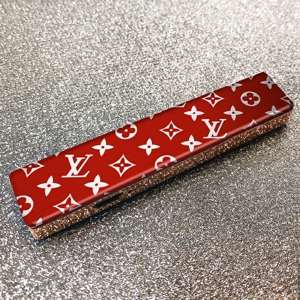 lv超薄充电打火机潮牌usb防风点烟器金色个性时尚便携小女男士sup