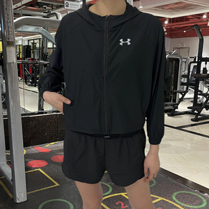 UA安德玛外套女夏季户外运动跑步训练休闲速干透气薄款连帽防晒衣