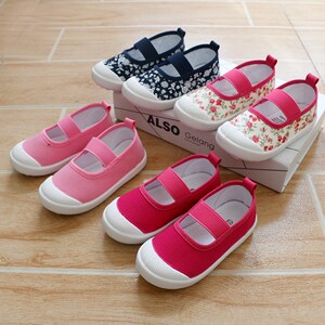 鞋子女布鞋女方口帆布鞋宝宝鞋婴儿休闲碎花儿童童鞋女童新款宝宝