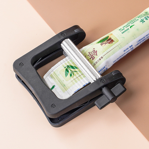 挤牙膏神器小样挤压器手动金属挤膏器美发染膏颜料牙膏夹子不锈钢