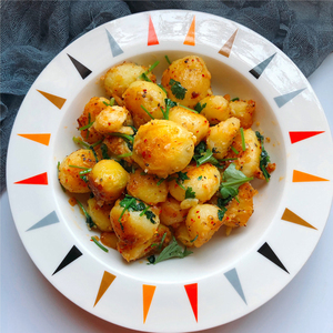 云南省小土豆迷你土豆新鲜冷冻马铃薯软糯半成品酒店餐厅商用炖菜