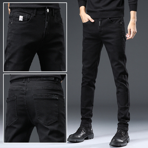 纯黑色牛仔裤男修身小脚搭配皮鞋马丁靴秋冬款弹力男士长裤子秋季