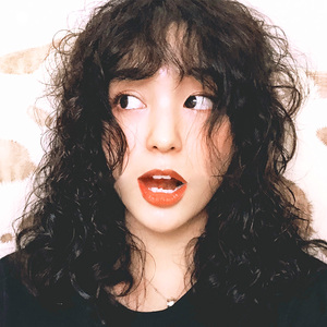 短发羊毛卷假发