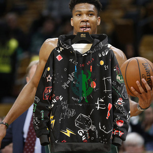 雄鹿队字母哥球衣