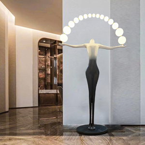 后现代人形雕塑抱球落地灯设计师酒店大堂客厅创意大型人体立灯
