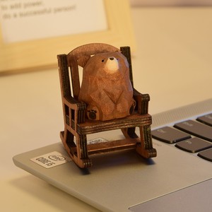 木质木雕小熊摆件治愈情绪解压电脑桌面工位小摆件520生日礼物女