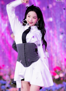 izone张元英同款白色长袖衬衫衬衣不规则长款上衣打歌服演出服潮