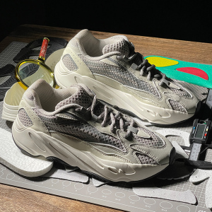莆田椰子鞋700初代灰白正品官网yezi yeezy老爹鞋男正版黑武士