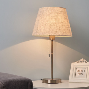 简约现代台灯卧室床头灯北欧创意时尚温馨客厅家用主卧LED床头灯