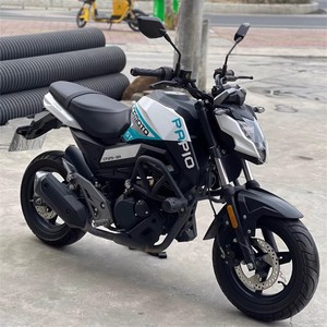 新款春风st狒狒125cc电喷摩托车迅龙燃油代步迷你小猴子怪兽150