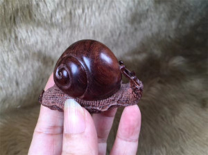 海南黄花梨紫油梨手把件蜗牛手工木雕工艺品红木小叶紫檀小摆件