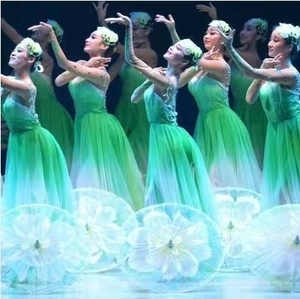 出租2020新款东方歌舞团茉莉花舞蹈春晚茉莉古典舞绿色扇子舞出租
