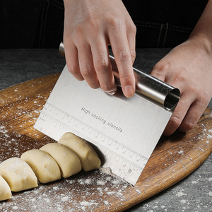 宅小二不锈钢切面刀家用蛋糕肠粉刮板带刻度油条面团切刀烘焙工具