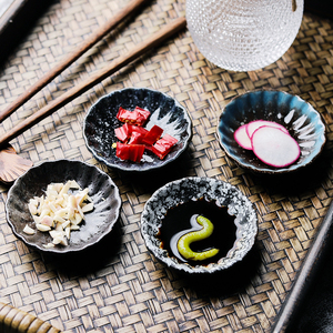 日式陶瓷小碟子餐具筷子架托醋碟酱油碟创意调味碟餐碟创意小菜碟