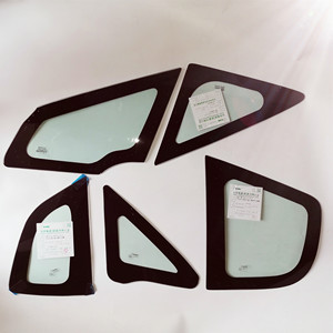 适配本田飞度思迪理念s1汽车前角后角车门后尾侧车窗面小三角玻璃