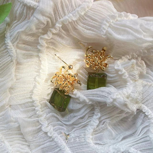 「菊次郎的夏天」复古温柔仙气森系金花朵绿色琉璃耳环小众耳饰女